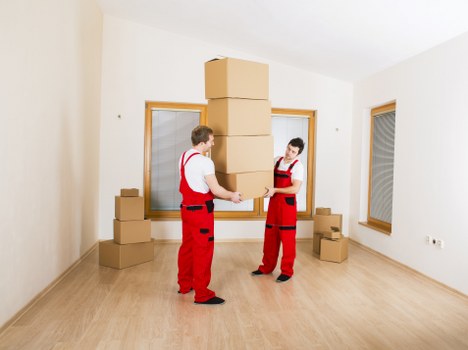 Van pricing estimate for a flat move near Sydenham station